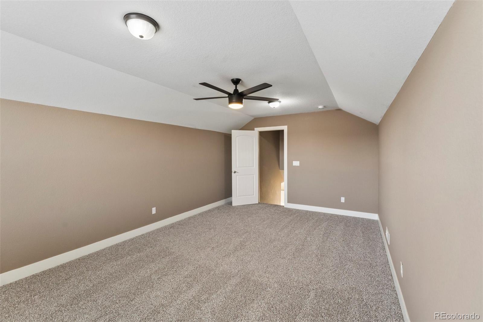 MLS Image #19 for 59304 e commanche way,strasburg, Colorado