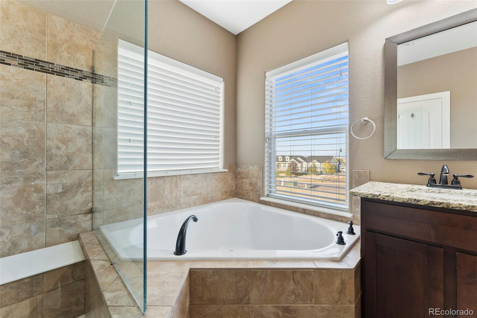 MLS Image #26 for 59304 e commanche way,strasburg, Colorado