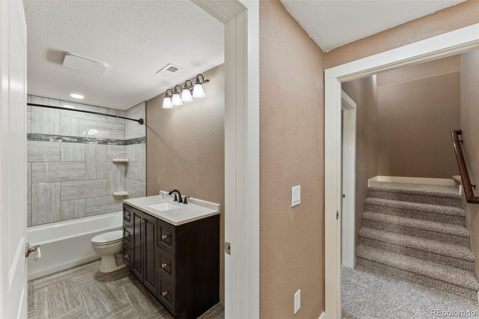 MLS Image #34 for 59304 e commanche way,strasburg, Colorado