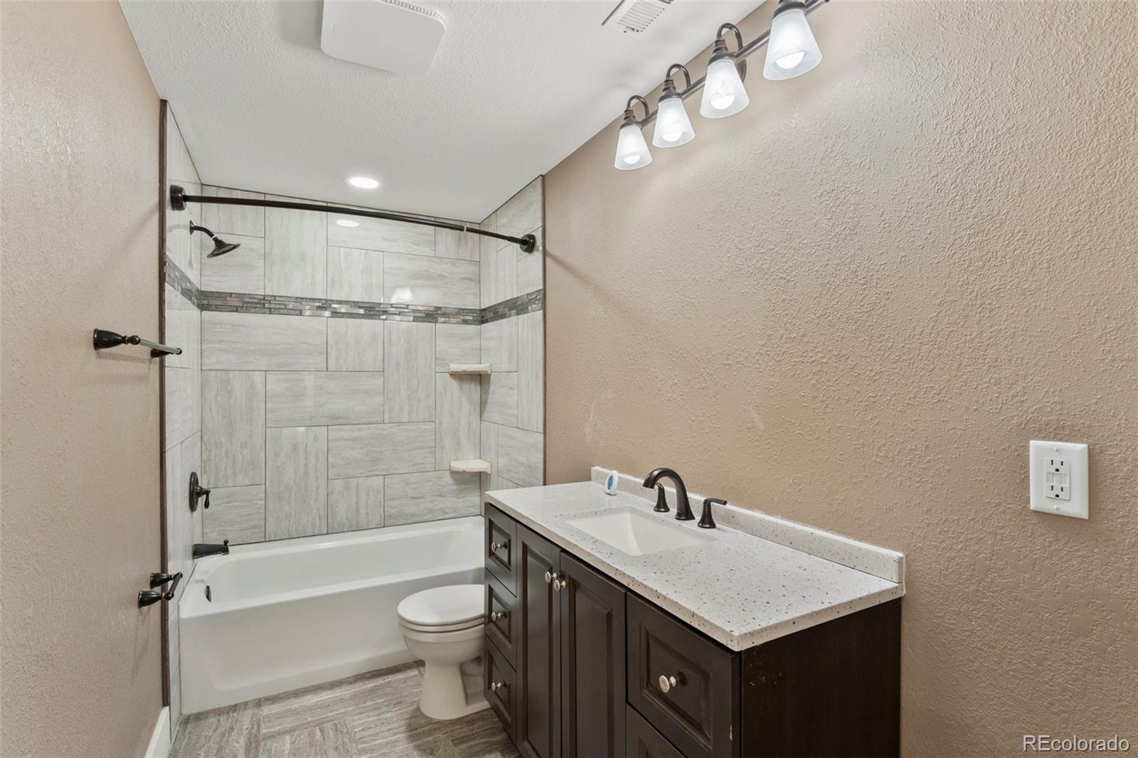 MLS Image #35 for 59304 e commanche way,strasburg, Colorado