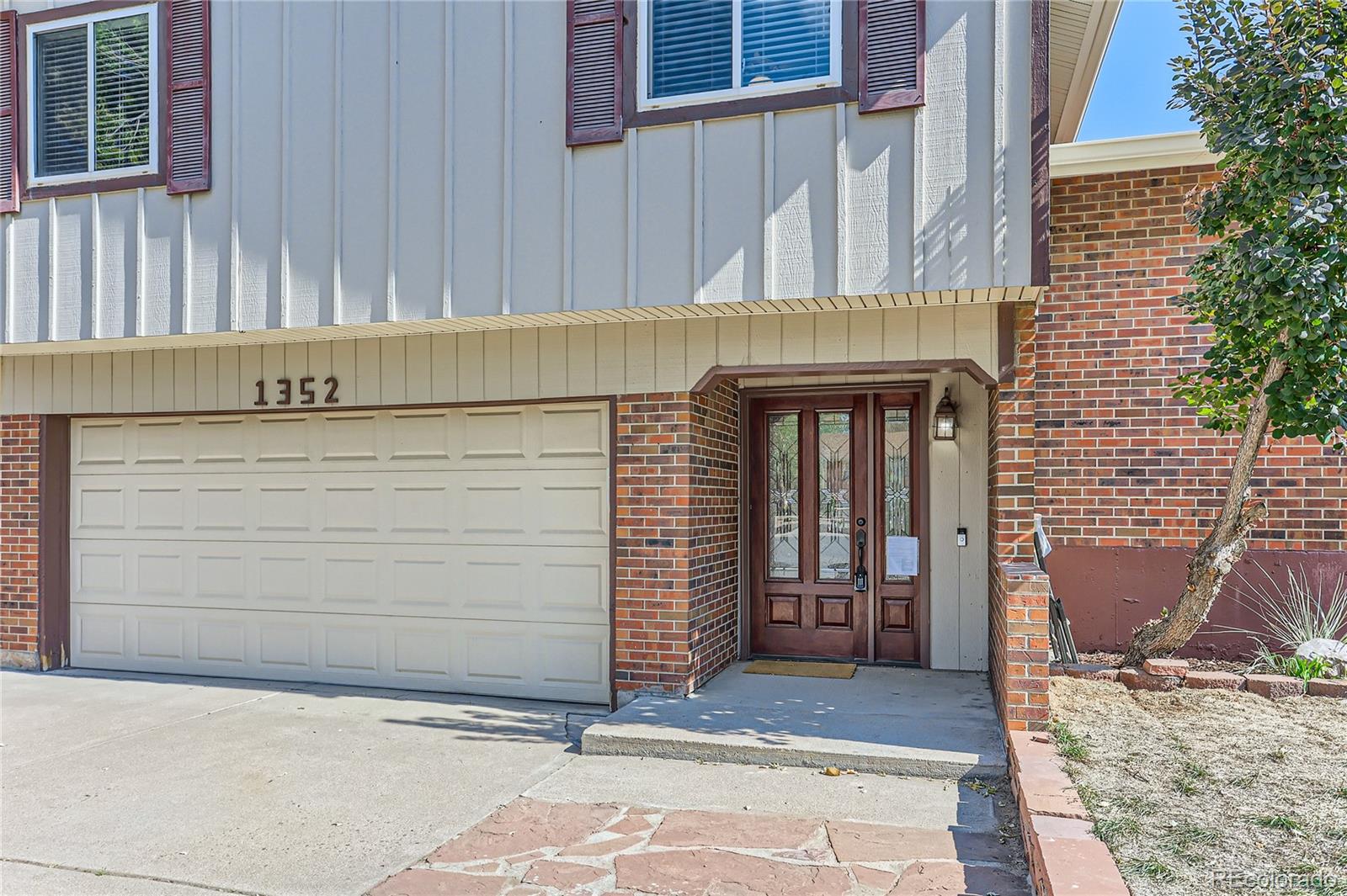 MLS Image #3 for 1352 s peoria court,aurora, Colorado