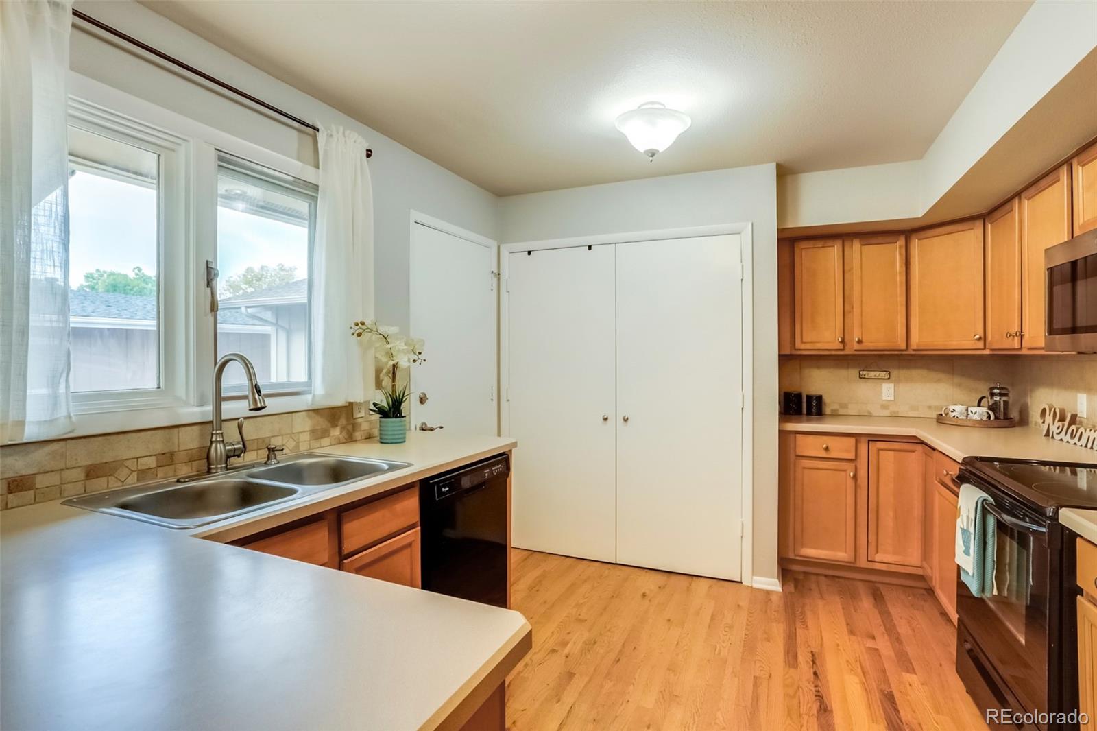 MLS Image #14 for 23  walter way,broomfield, Colorado