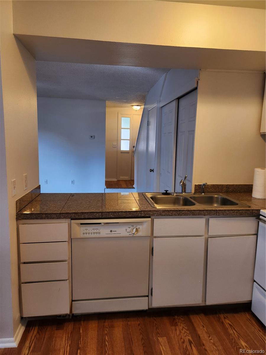 MLS Image #2 for 2604 s xanadu way,aurora, Colorado