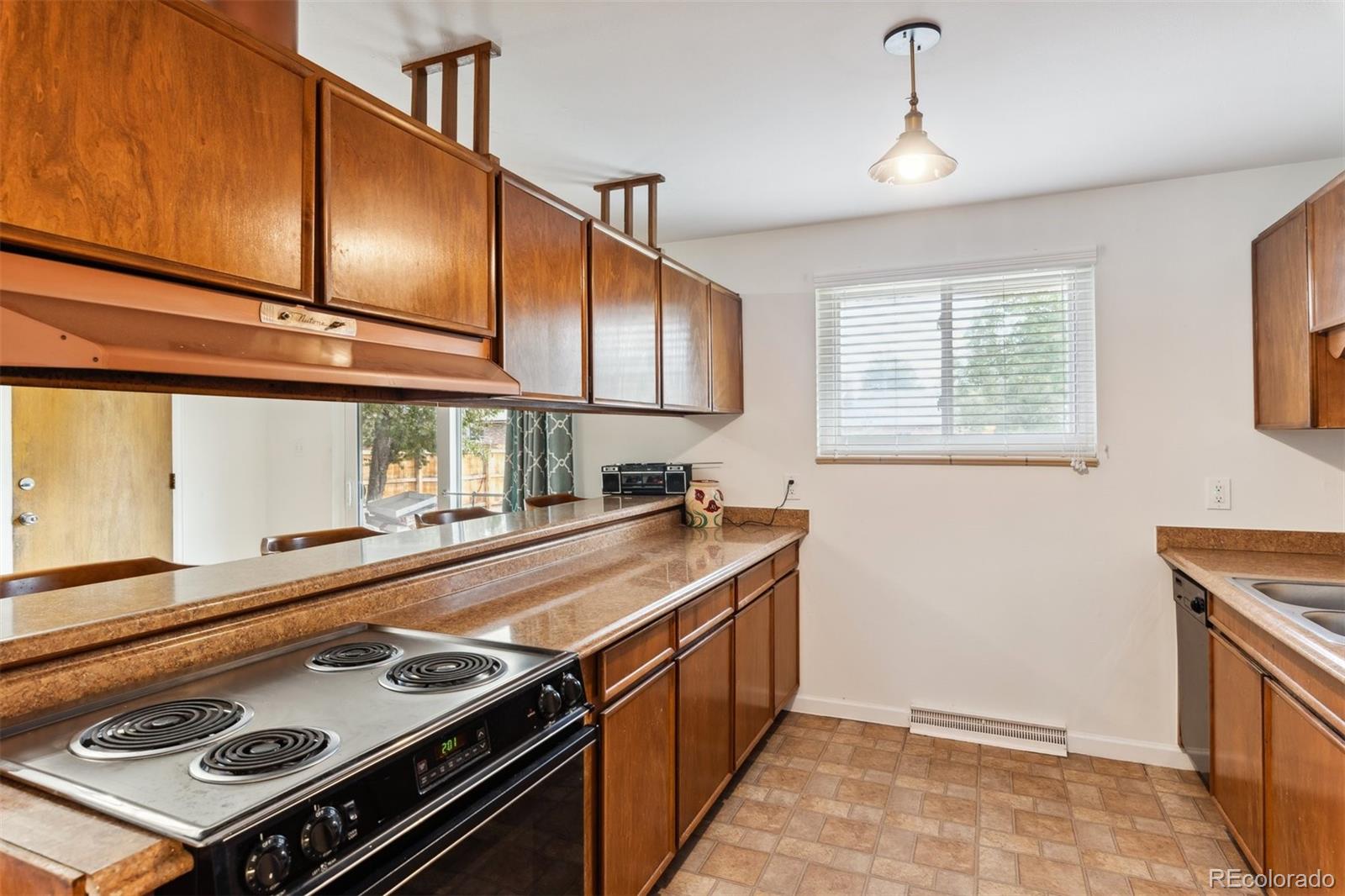 MLS Image #5 for 2874 s ingalls way,denver, Colorado