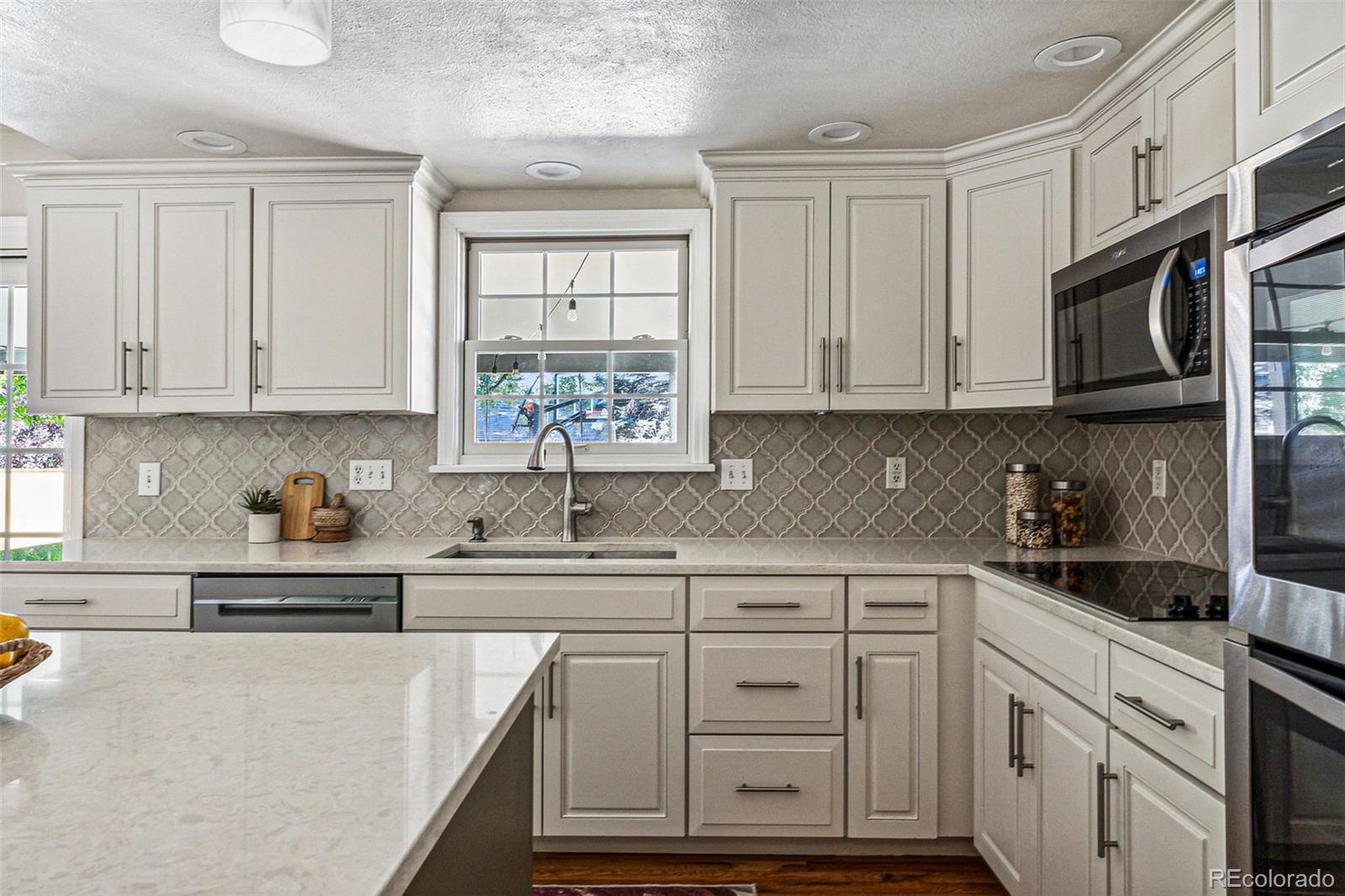 MLS Image #13 for 3891 s narcissus way,denver, Colorado