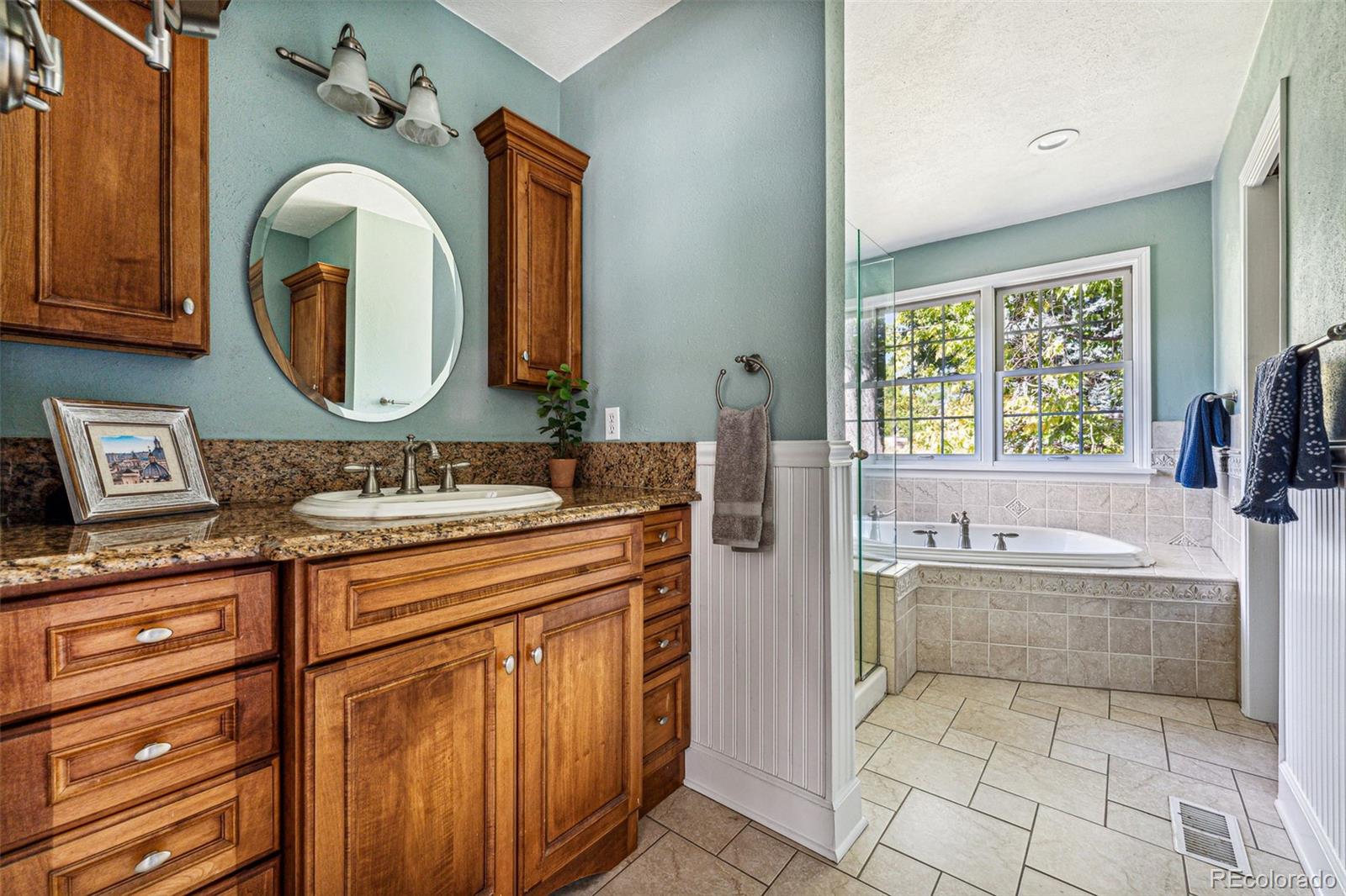 MLS Image #28 for 3891 s narcissus way,denver, Colorado