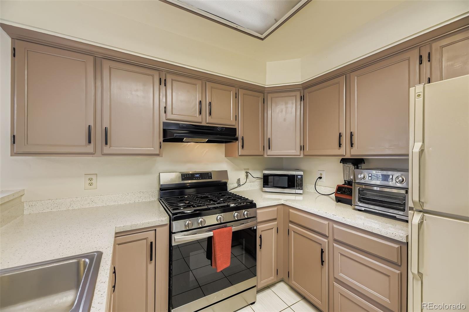 MLS Image #10 for 7771 s curtice drive,littleton, Colorado