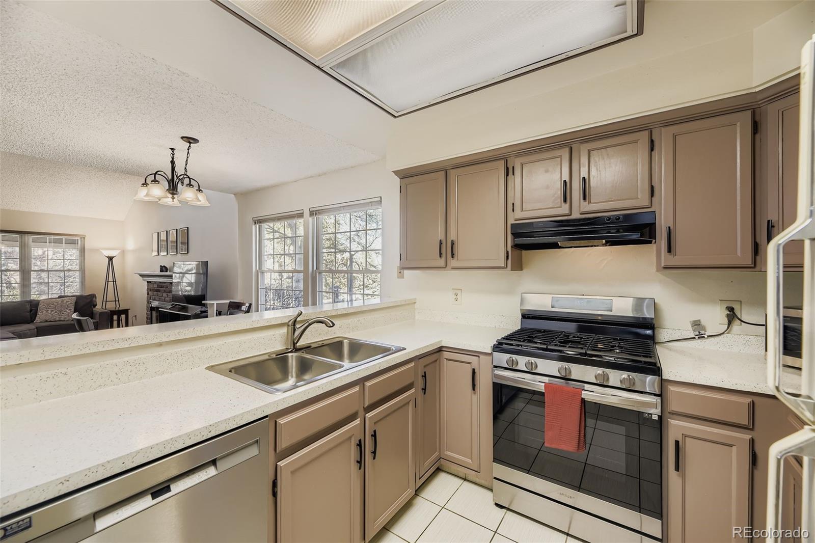 MLS Image #11 for 7771 s curtice drive,littleton, Colorado