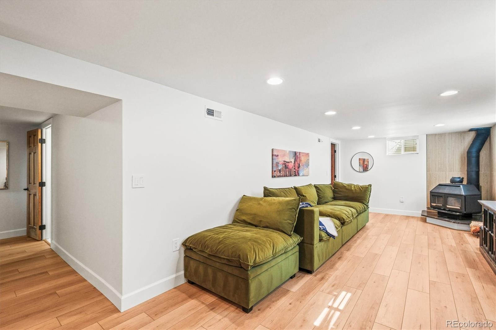 MLS Image #24 for 1040 w longview avenue,littleton, Colorado