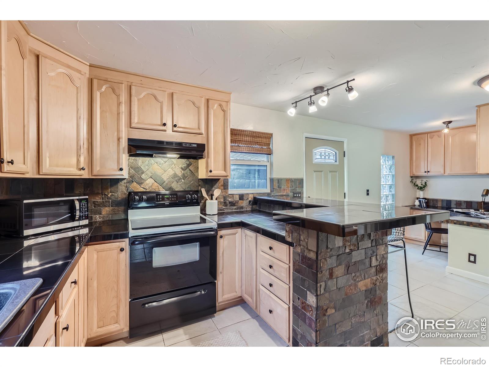 MLS Image #4 for 25  reed place,longmont, Colorado