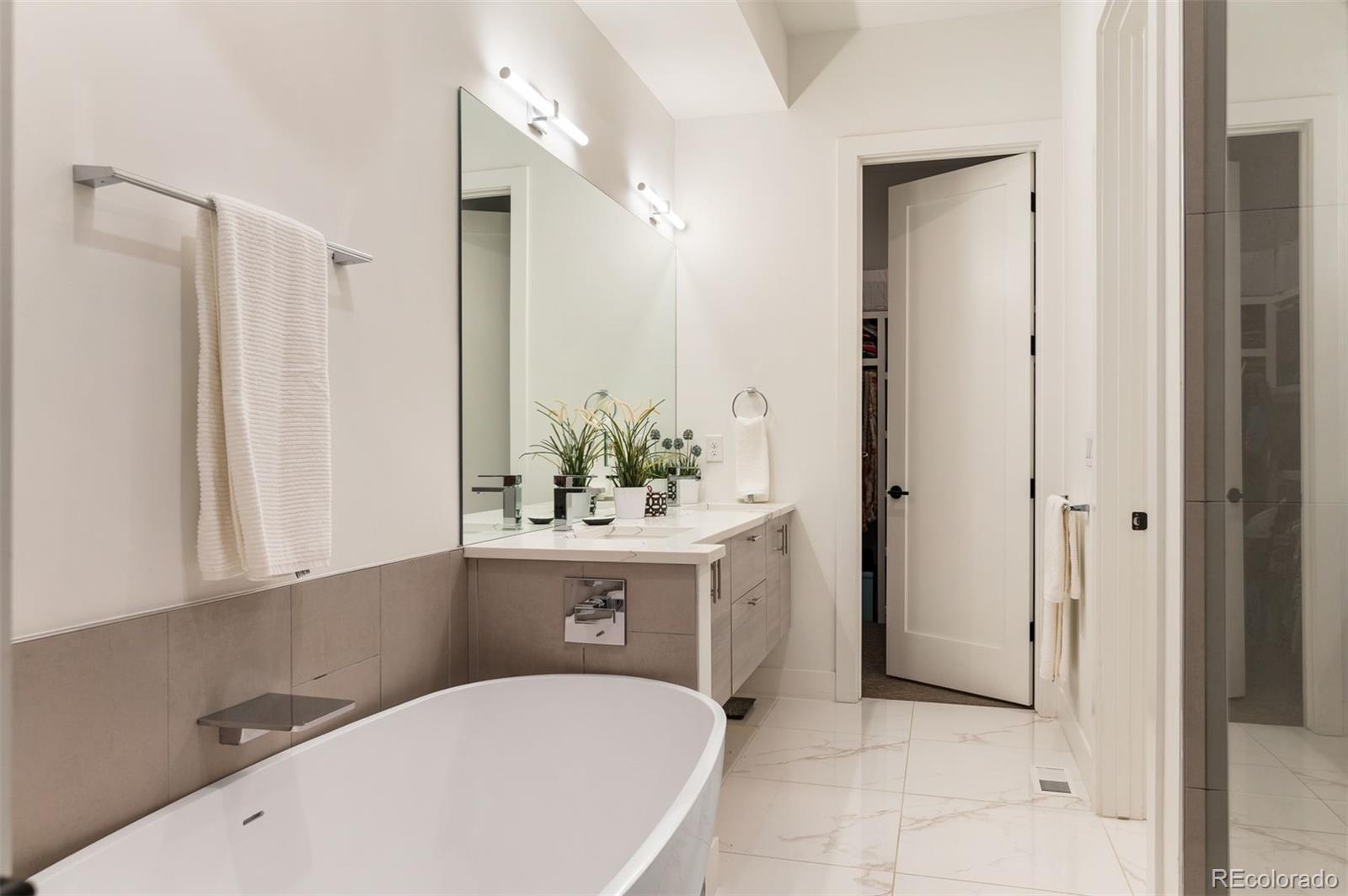MLS Image #23 for 2589  arapahoe street,denver, Colorado