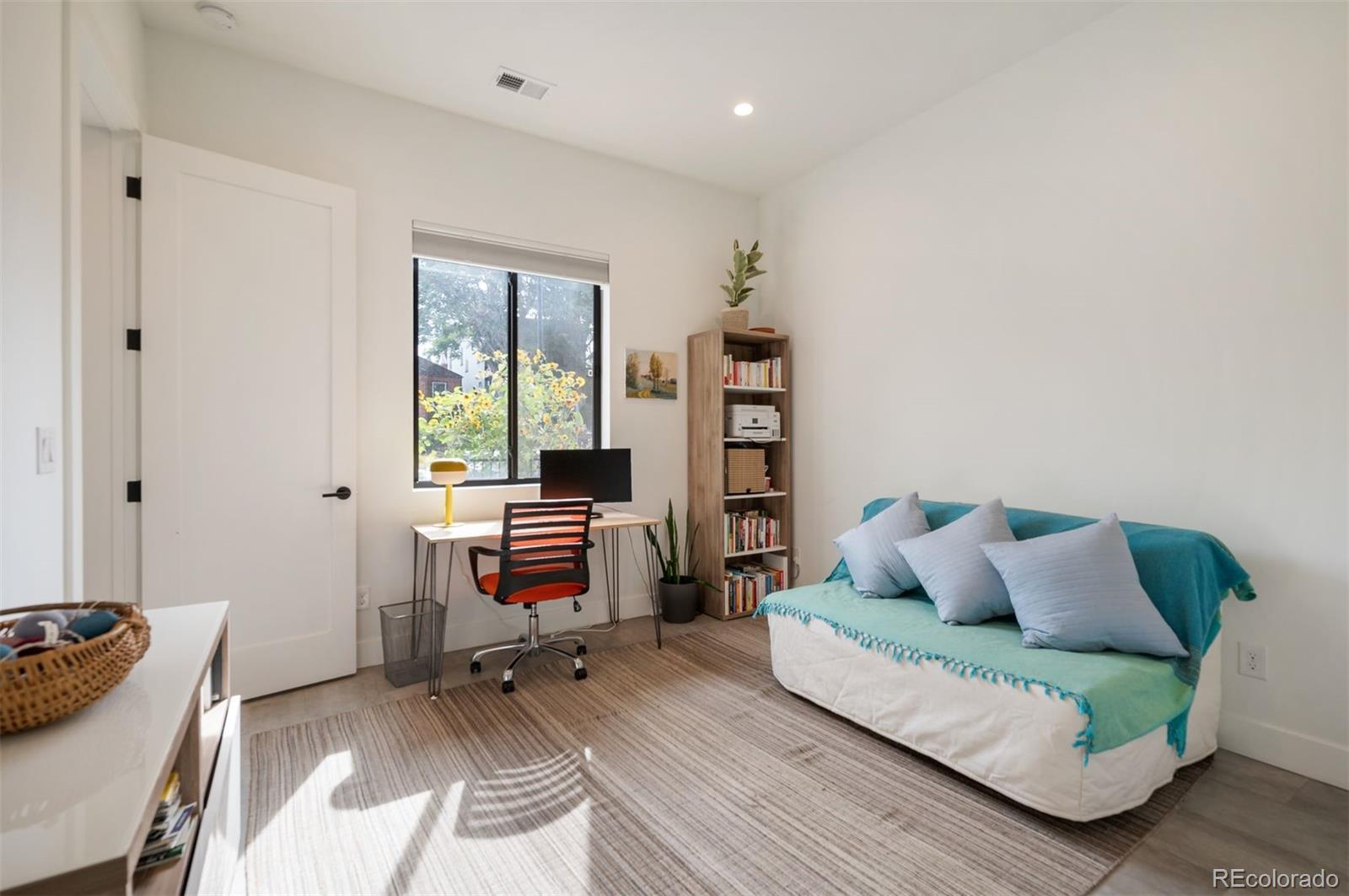 MLS Image #9 for 2589  arapahoe street,denver, Colorado