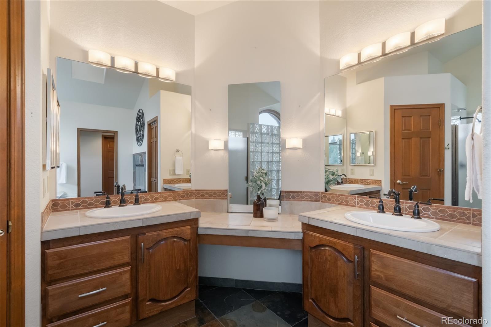 MLS Image #20 for 820  forest view circle,monument, Colorado