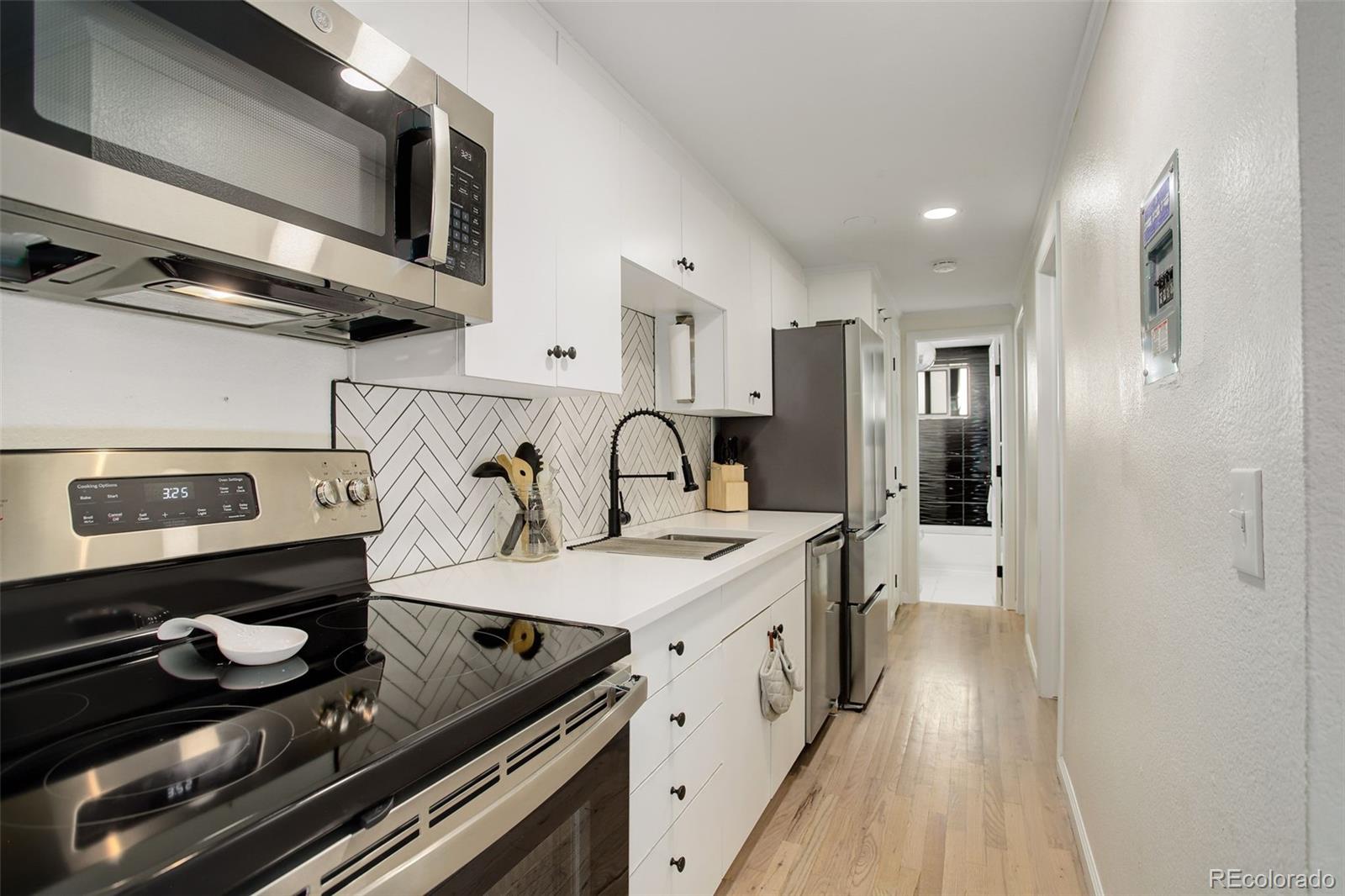 MLS Image #4 for 336 n grant street 206,denver, Colorado