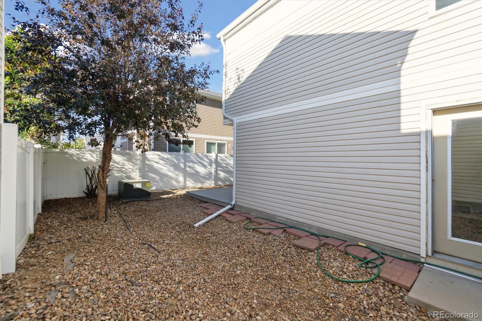 MLS Image #38 for 18642 e 46th place,denver, Colorado