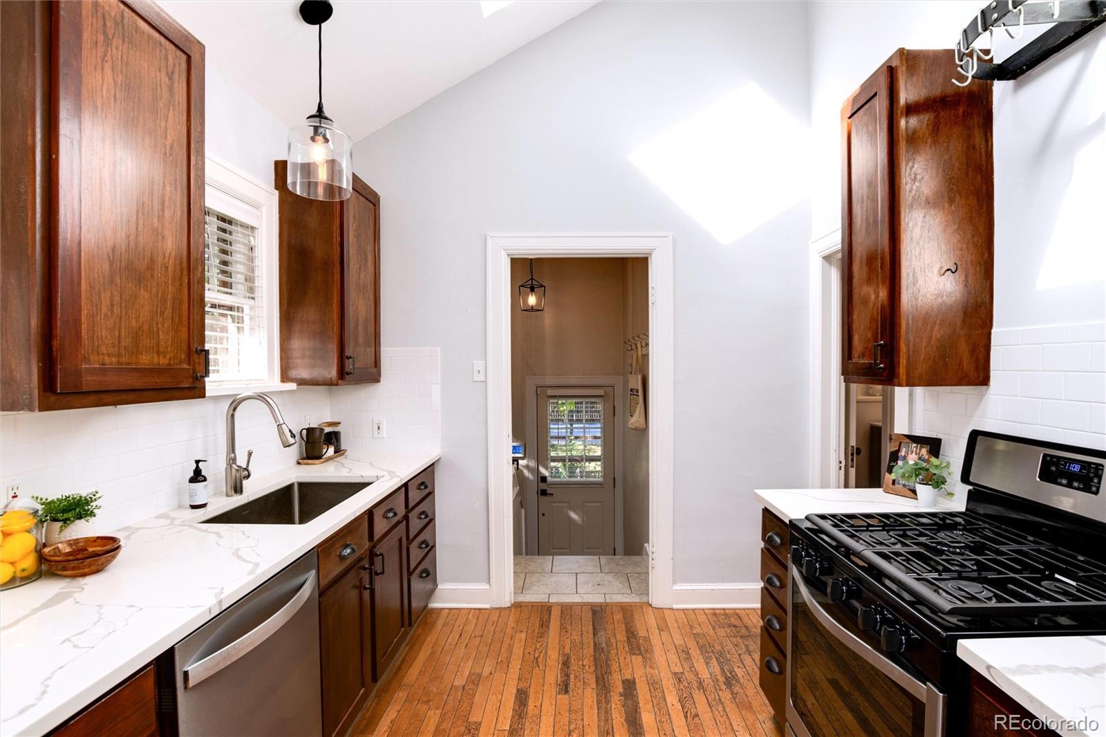 MLS Image #14 for 2235  newton street,denver, Colorado