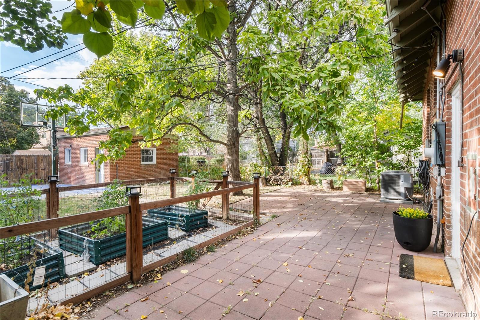 MLS Image #33 for 2235  newton street,denver, Colorado