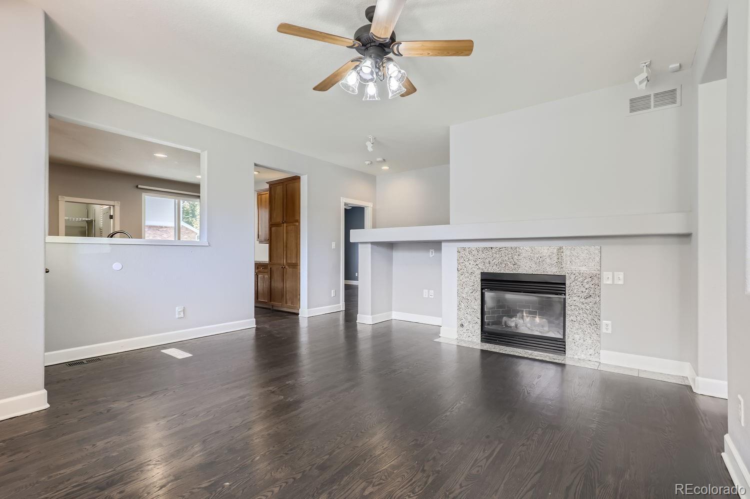 MLS Image #4 for 705  trenton street,denver, Colorado