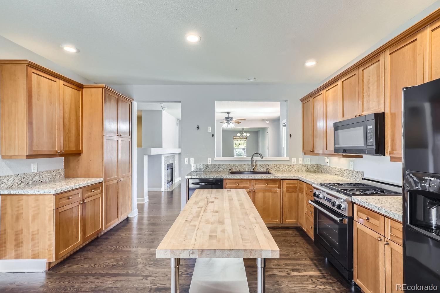 MLS Image #9 for 705  trenton street,denver, Colorado