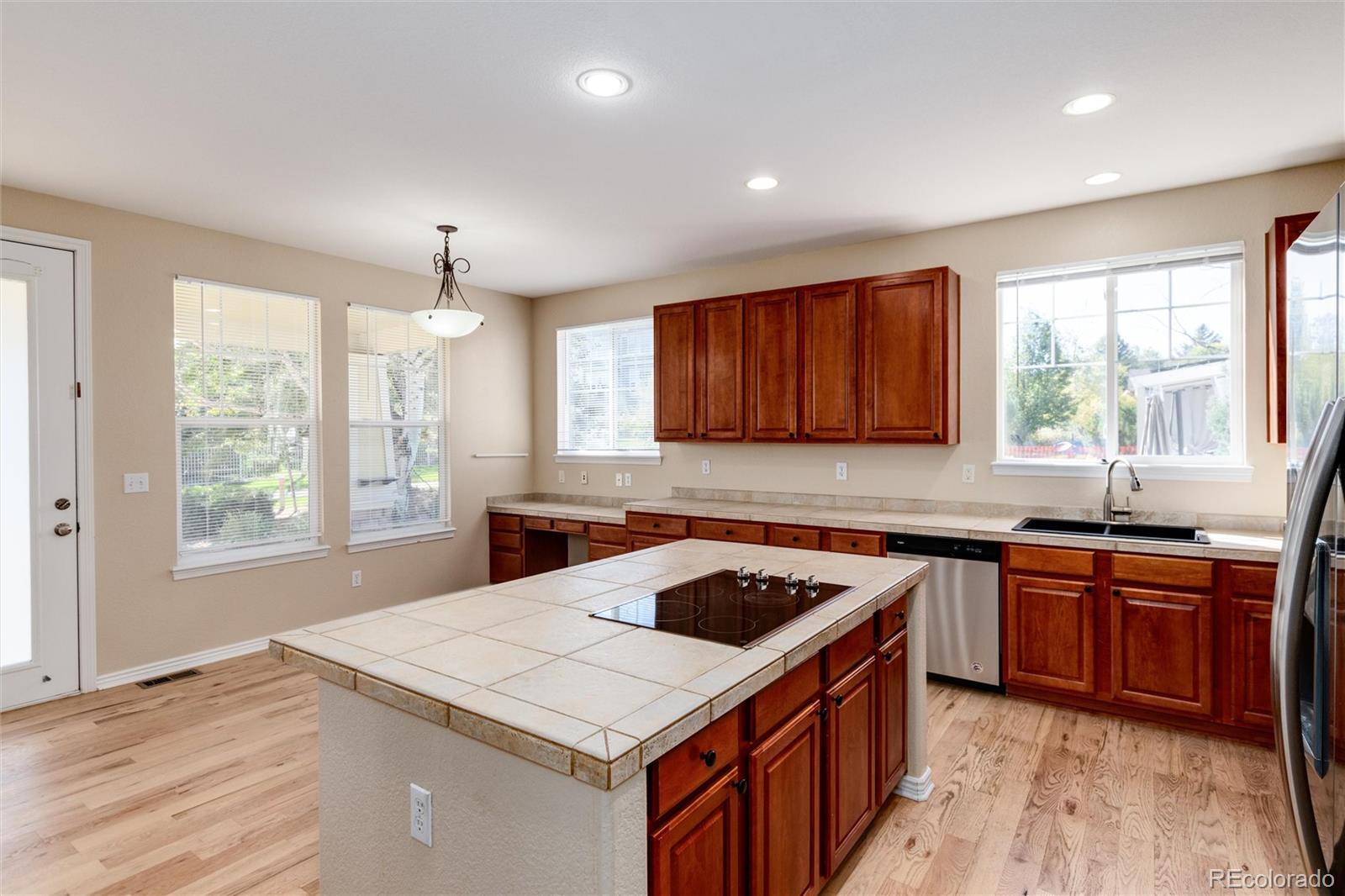 MLS Image #14 for 22264 e frost place,aurora, Colorado