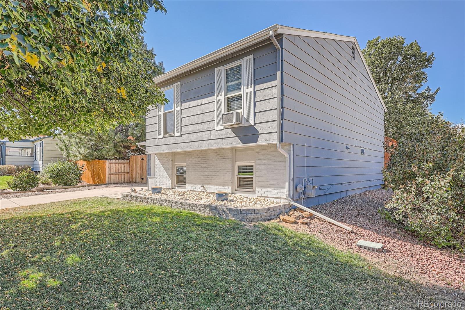 MLS Image #2 for 1477 s bahama street,aurora, Colorado