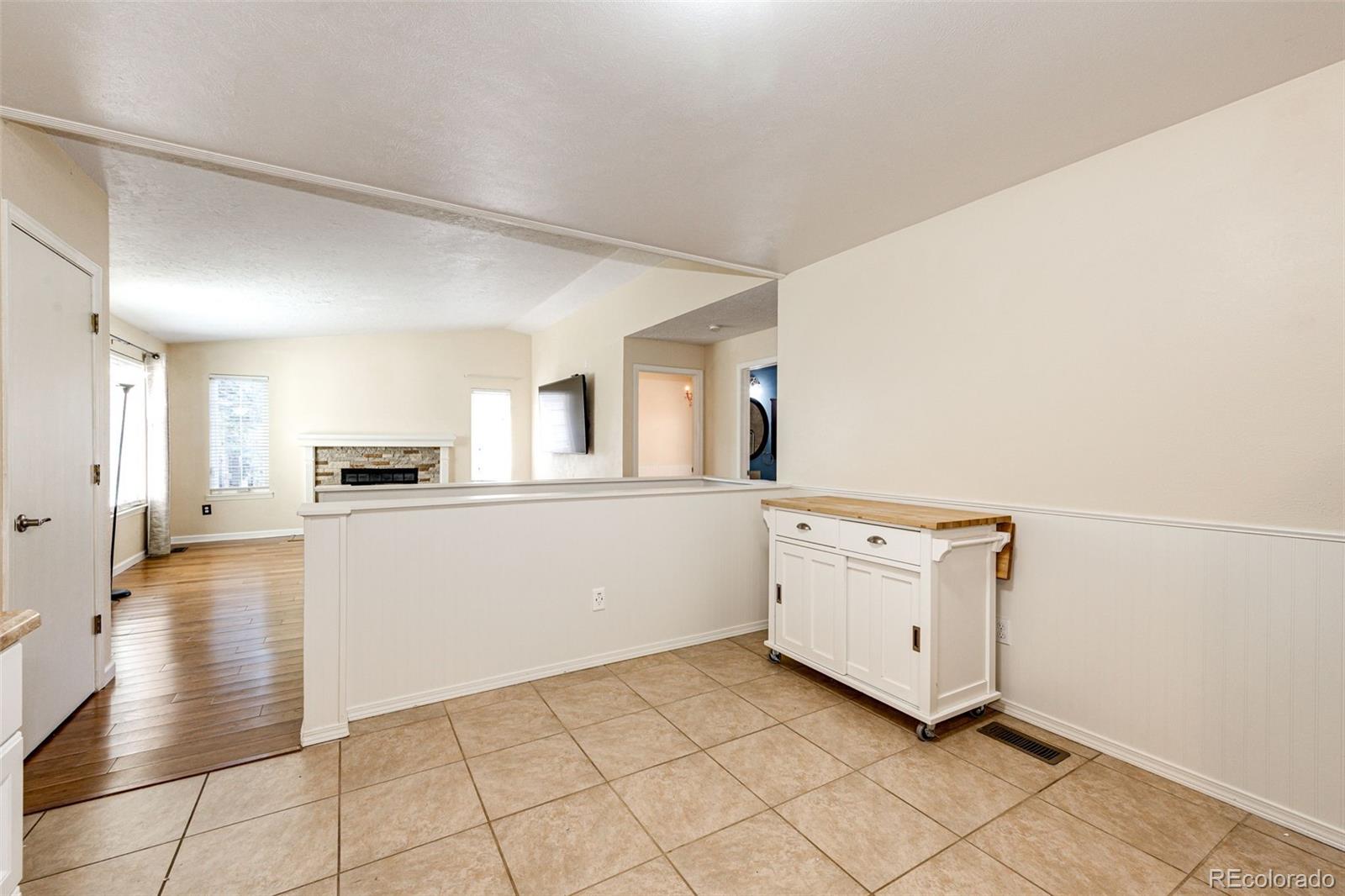 MLS Image #4 for 4015 s fundy way,aurora, Colorado