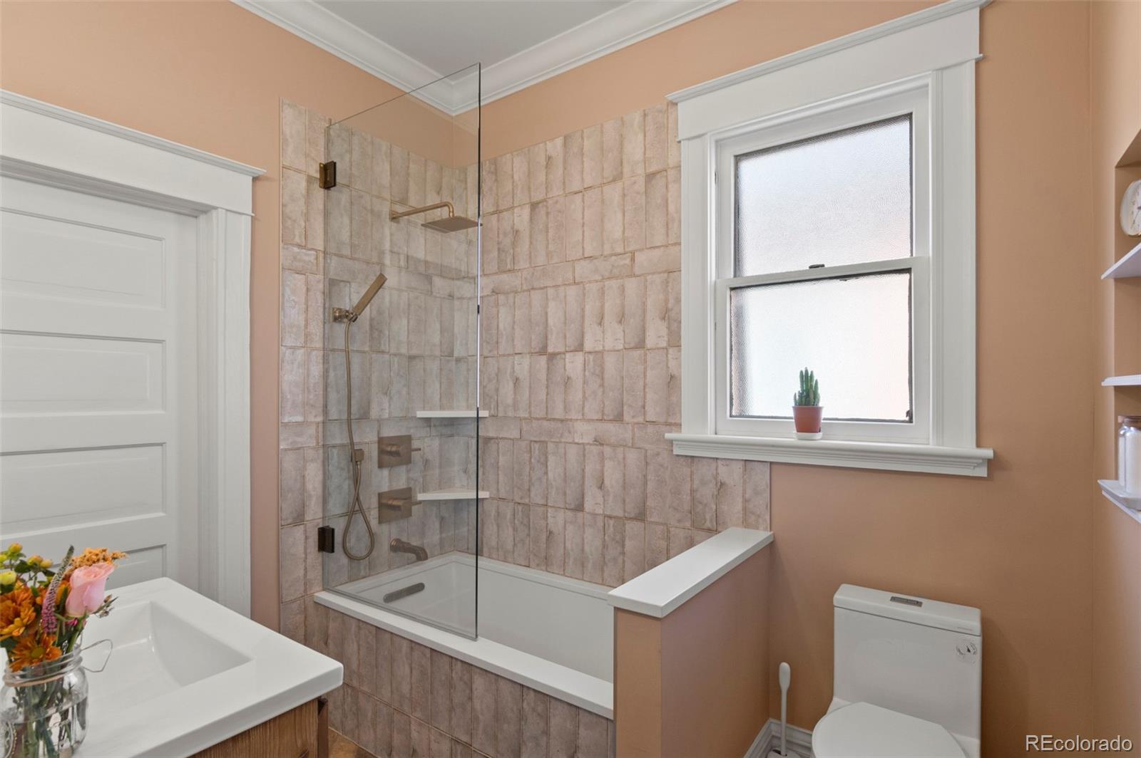 MLS Image #17 for 334 s lincoln street,denver, Colorado