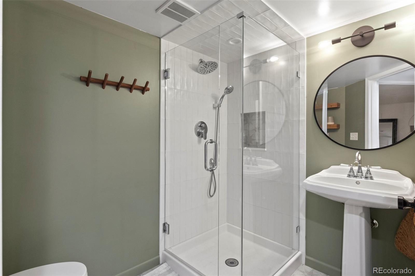 MLS Image #20 for 334 s lincoln street,denver, Colorado