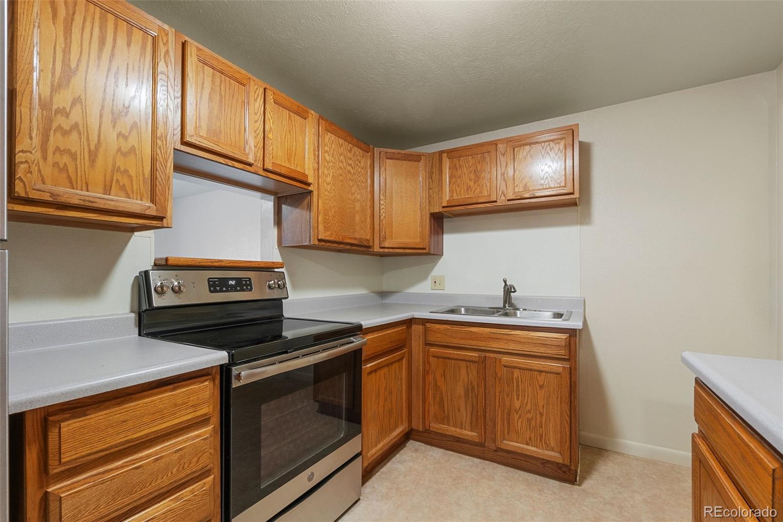 MLS Image #6 for 9901 w 51st place,arvada, Colorado