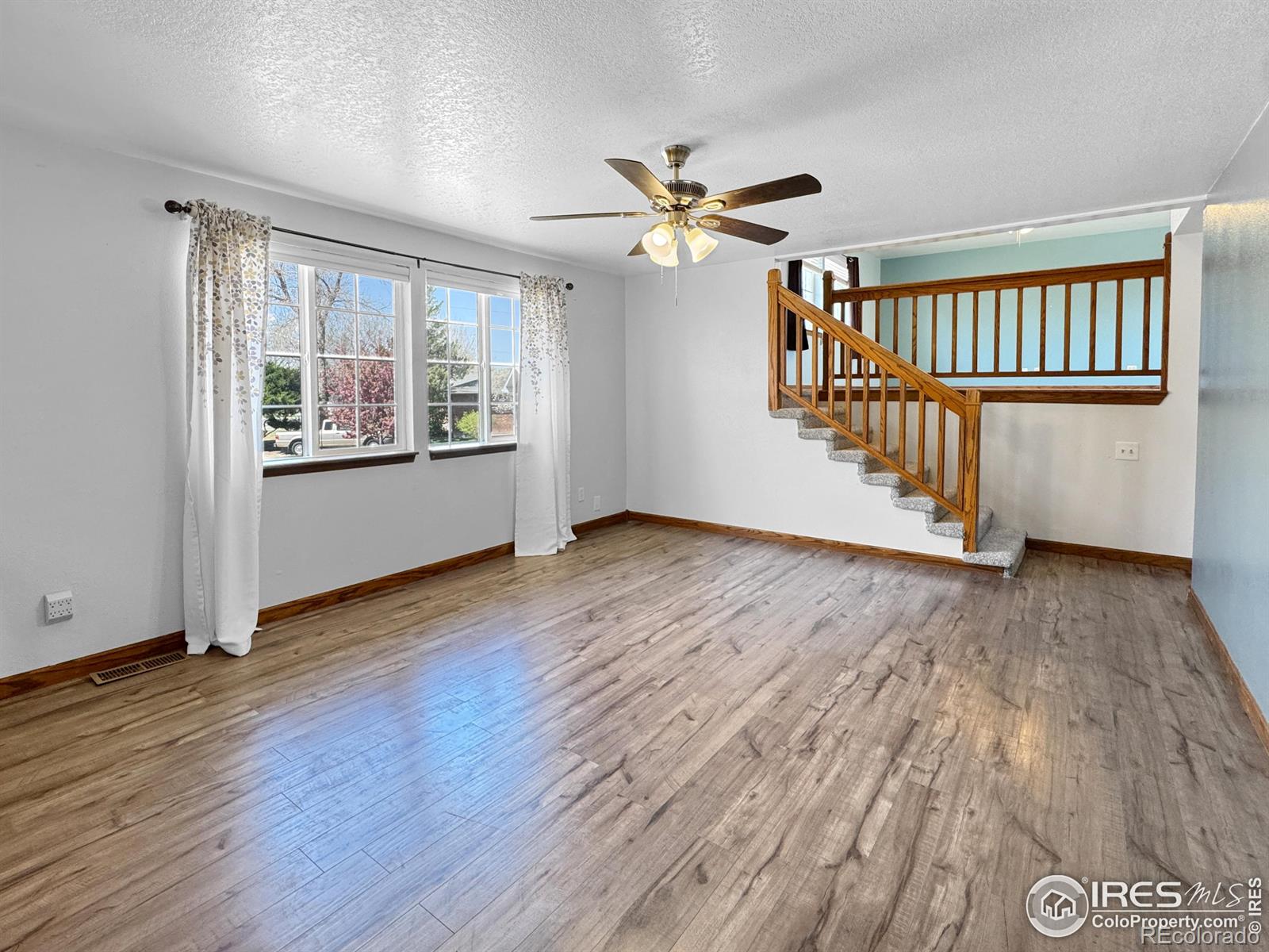 MLS Image #4 for 468  centennial circle,sterling, Colorado