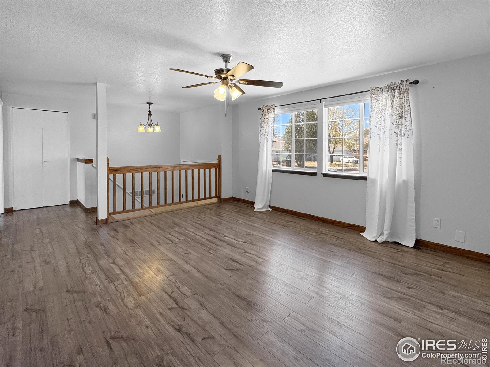 MLS Image #5 for 468  centennial circle,sterling, Colorado