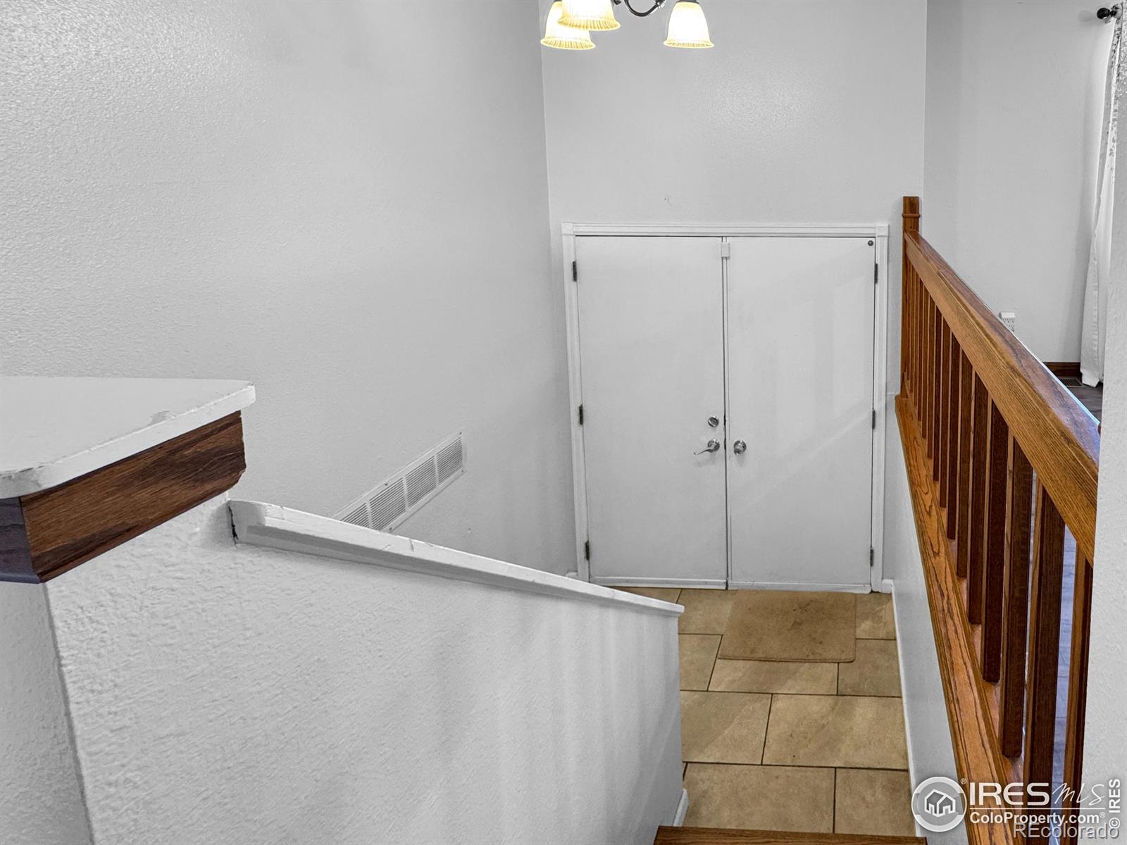 MLS Image #6 for 468  centennial circle,sterling, Colorado