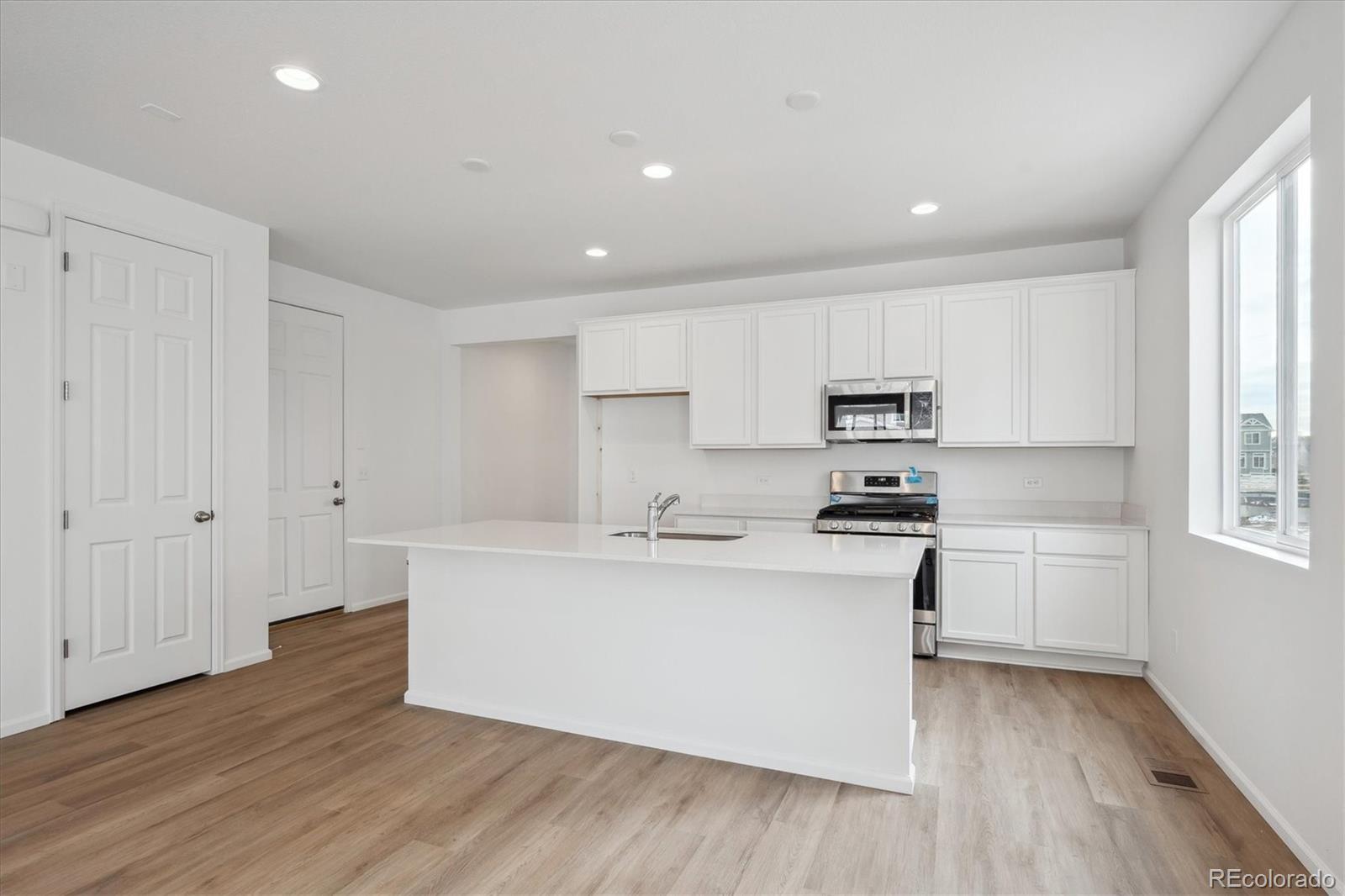 MLS Image #2 for 4215  lacewood lane,johnstown, Colorado