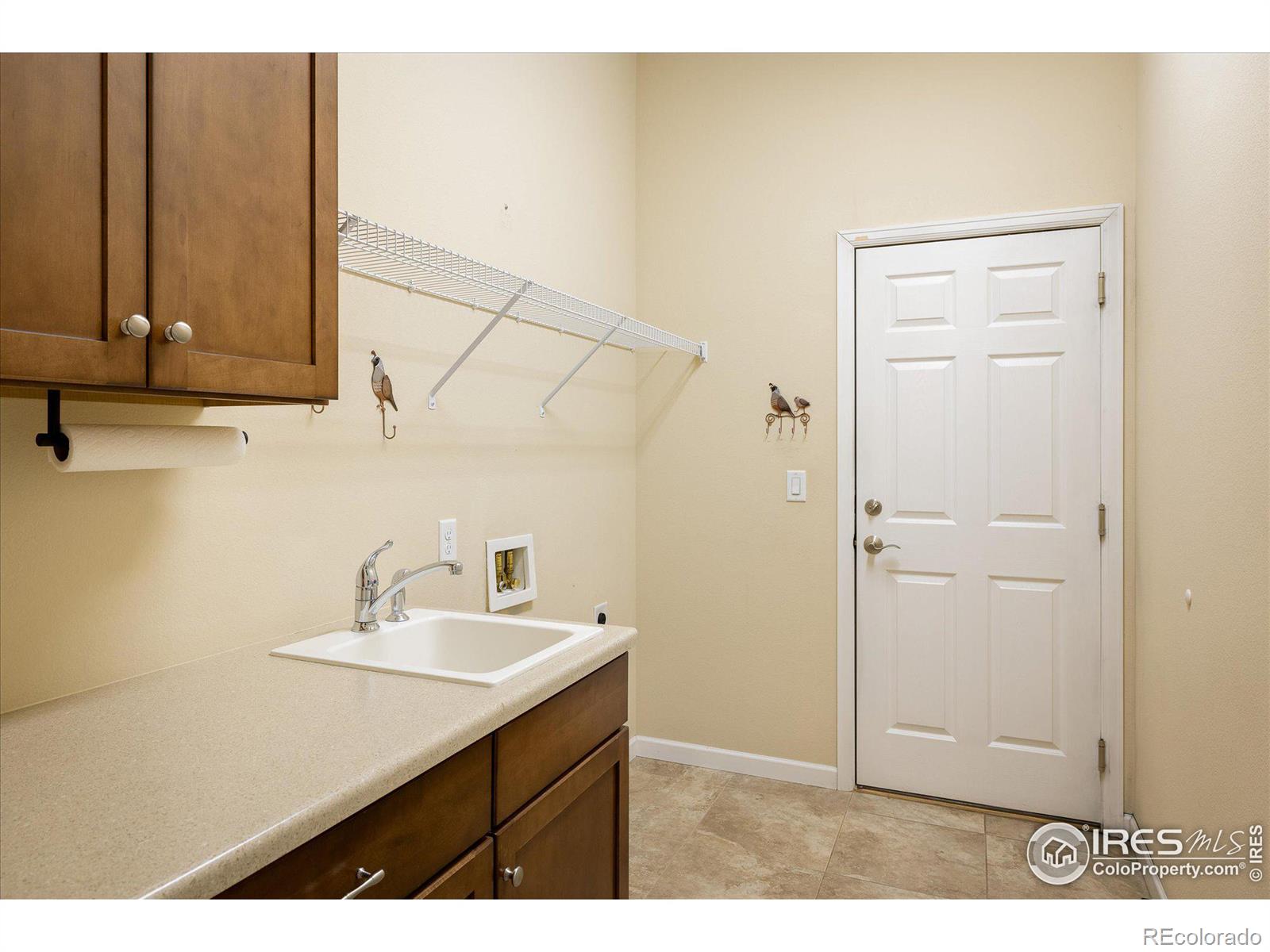 MLS Image #22 for 15993  torreys way,broomfield, Colorado