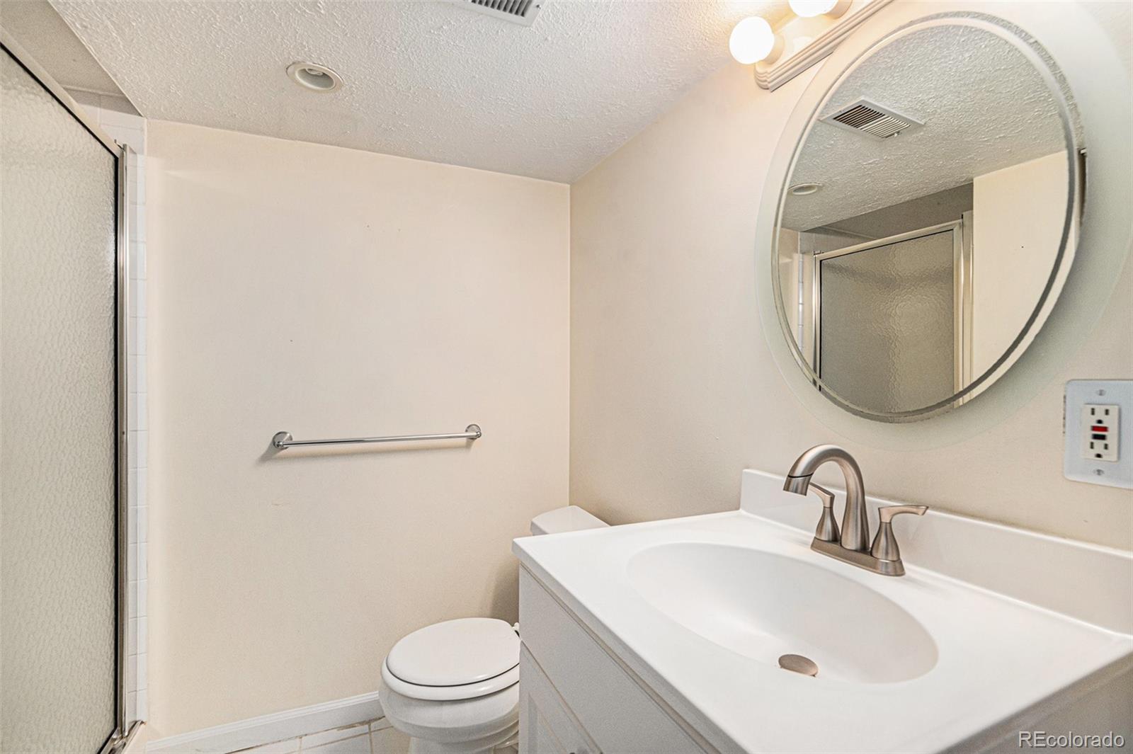 MLS Image #23 for 2645  ash street,denver, Colorado