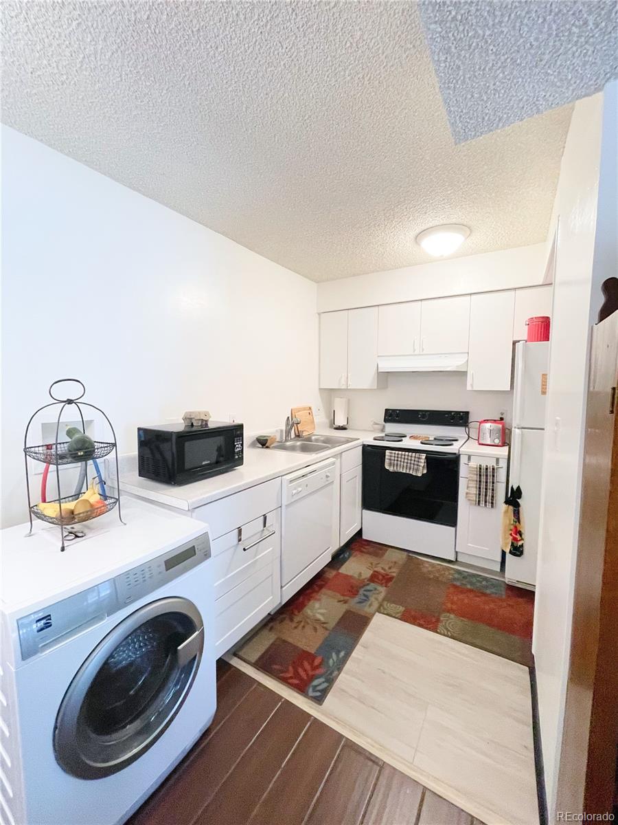MLS Image #3 for 5300 e cherry creek south drive,denver, Colorado