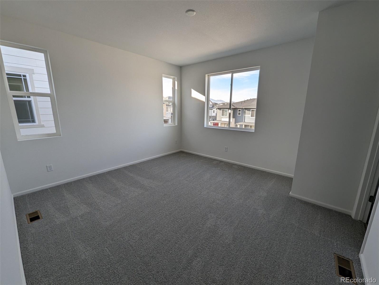 MLS Image #4 for 8487  eagle river street,littleton, Colorado