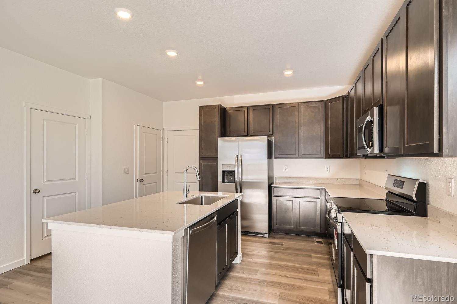MLS Image #5 for 14584 w 91st drive a,arvada, Colorado