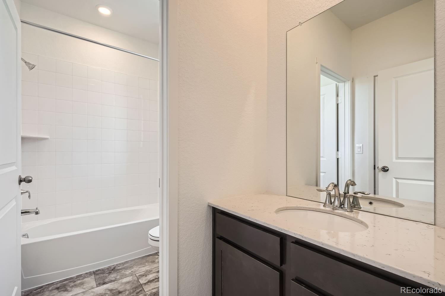 MLS Image #9 for 14584 w 91st drive a,arvada, Colorado