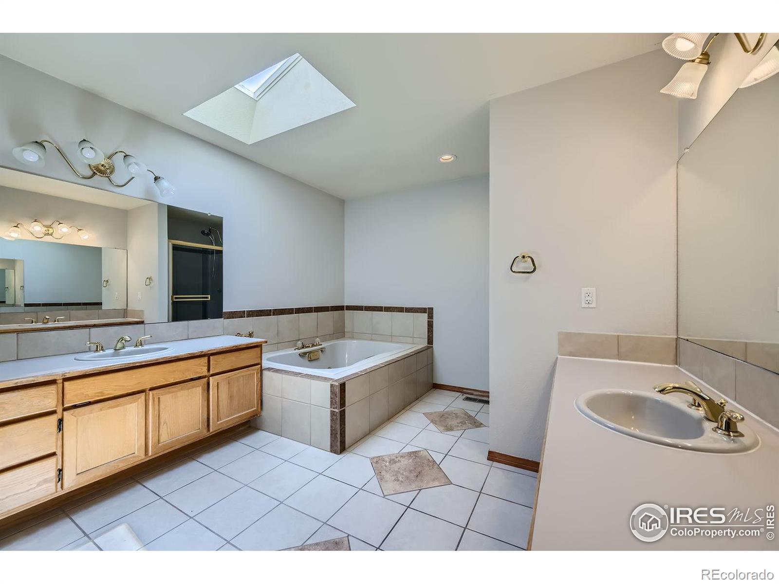 MLS Image #10 for 1004 e 5th avenue,longmont, Colorado