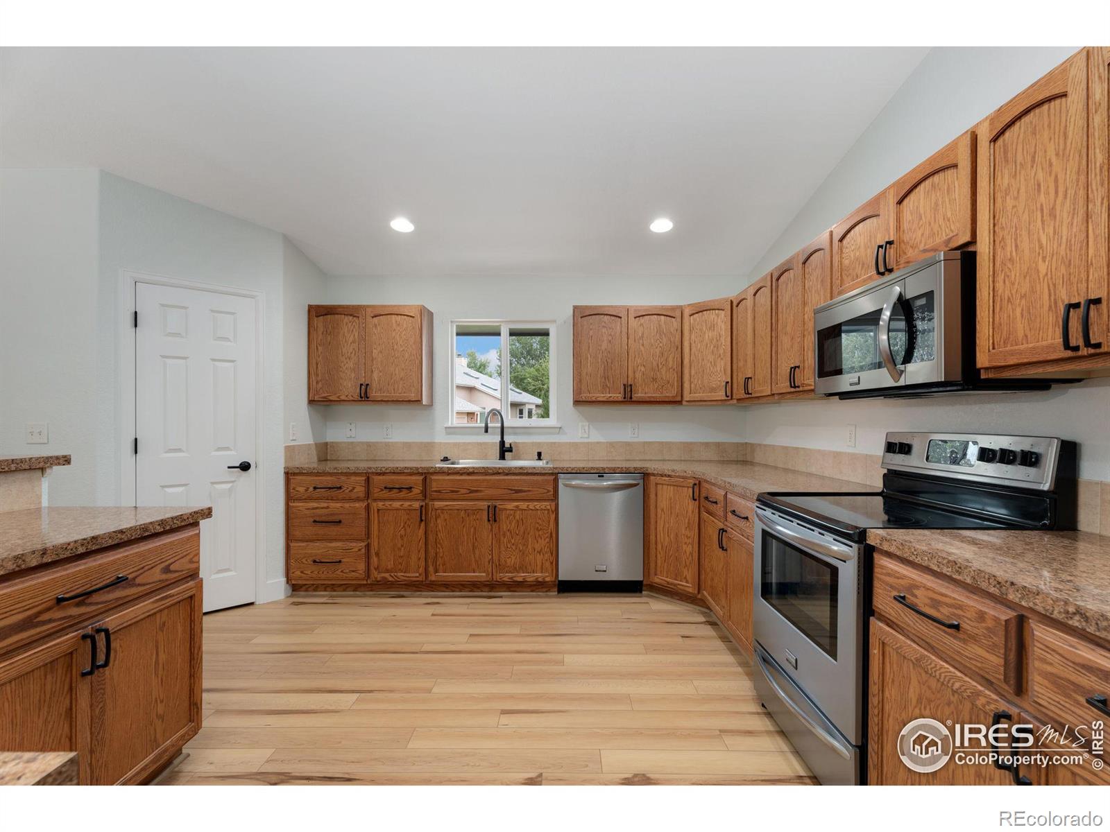 MLS Image #10 for 500  mail creek court,fort collins, Colorado