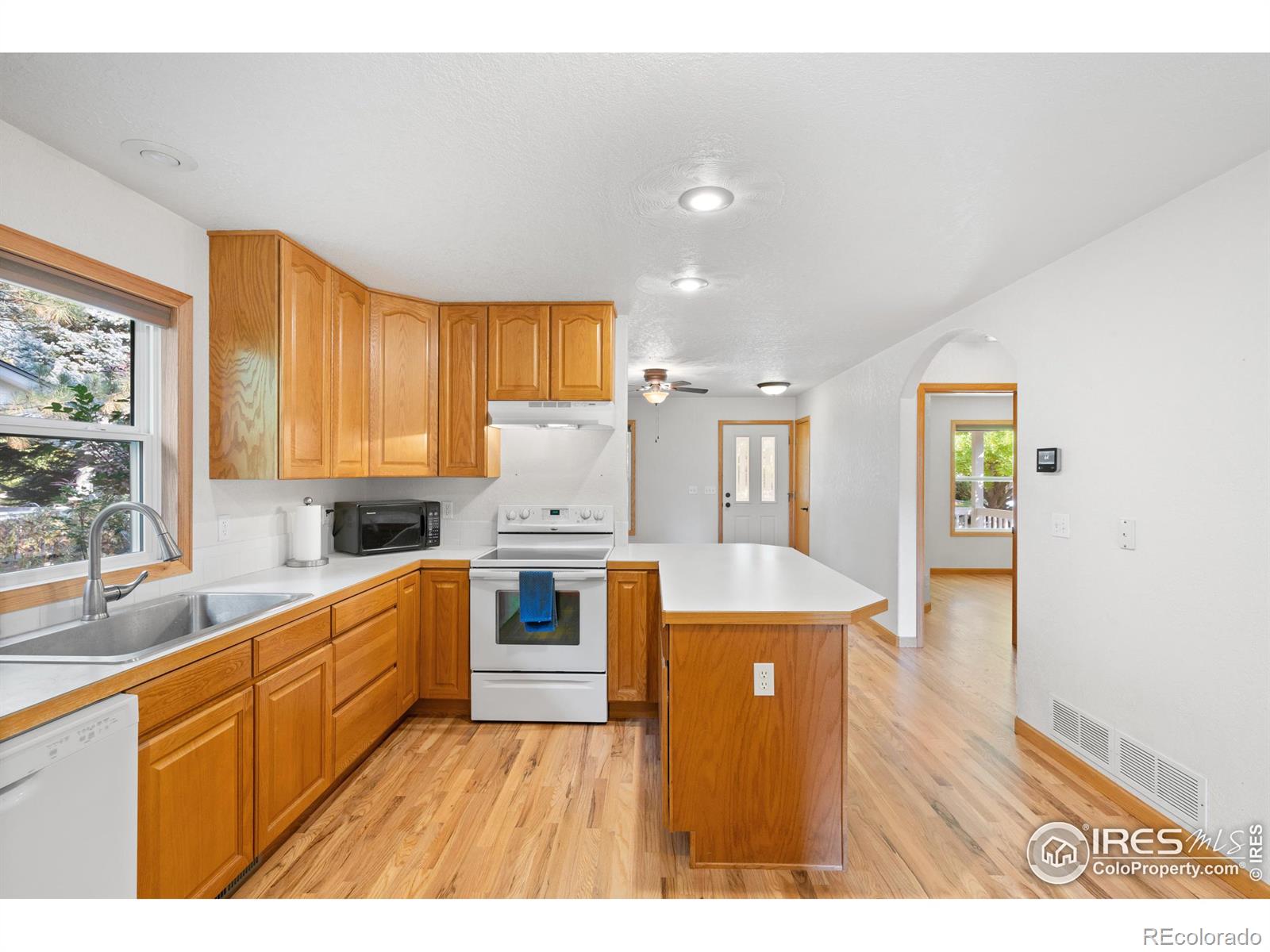 MLS Image #16 for 215 e iowa avenue,berthoud, Colorado