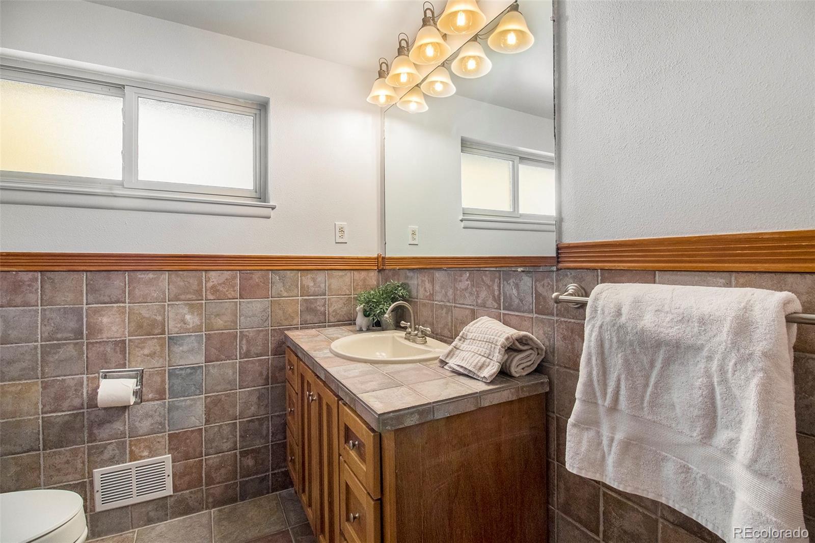 MLS Image #16 for 2733 s osceola way,denver, Colorado