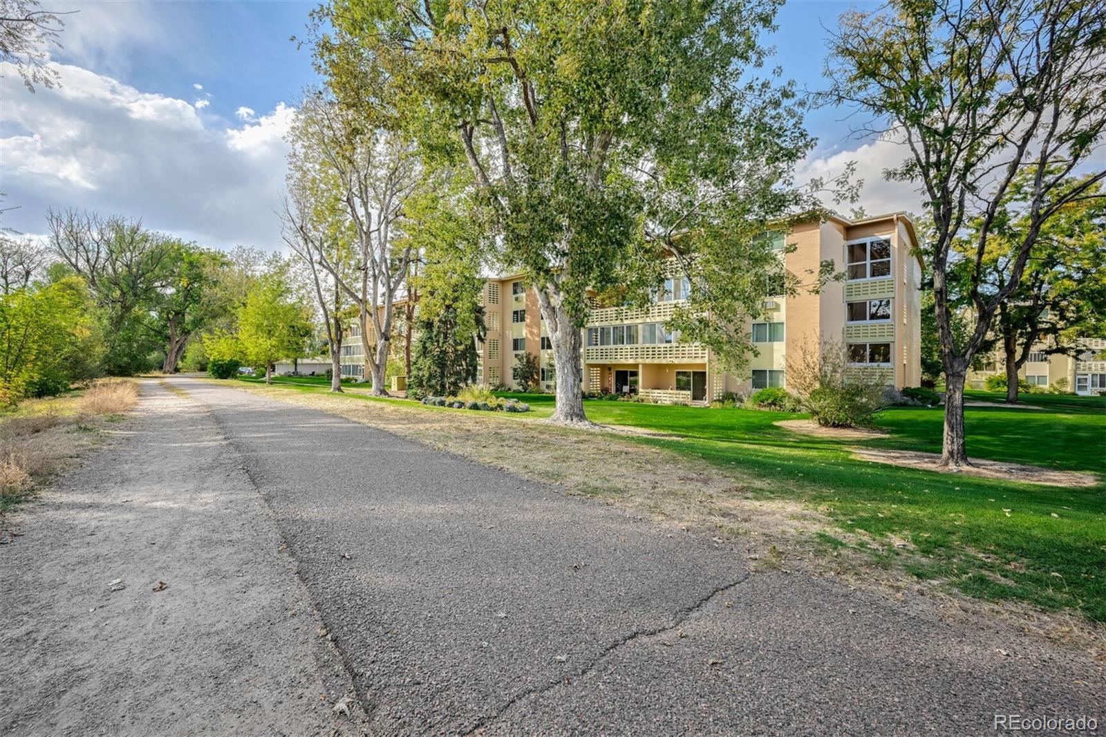 MLS Image #23 for 745 s alton way,denver, Colorado