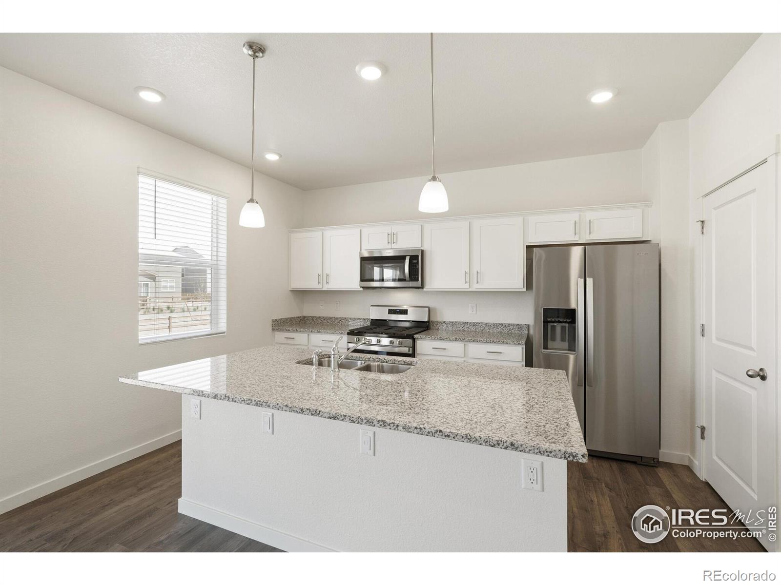 MLS Image #11 for 832  crest street,lochbuie, Colorado