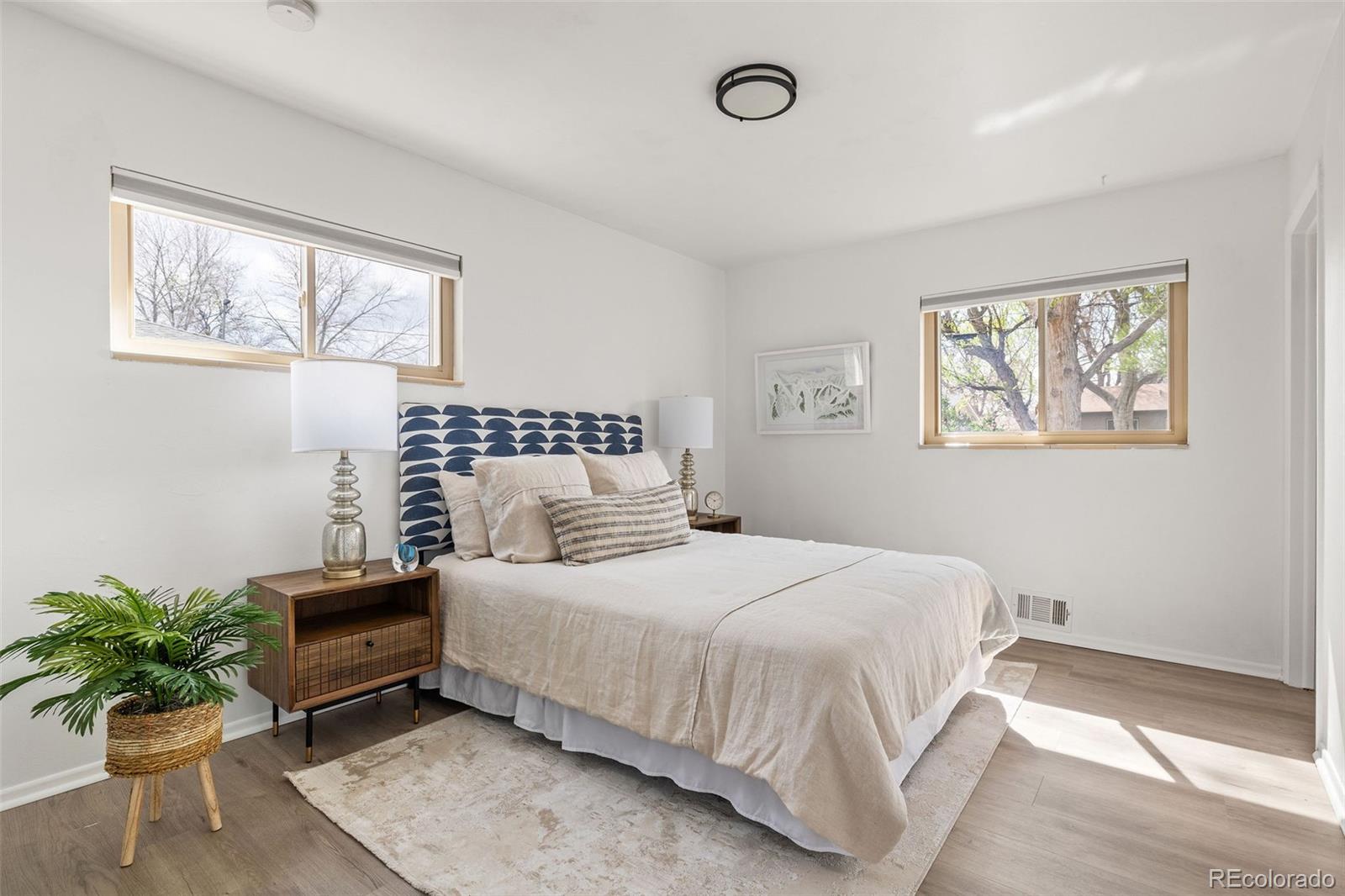 MLS Image #11 for 3423 s vrain street,denver, Colorado