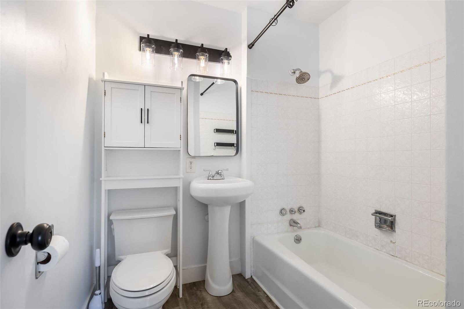 MLS Image #16 for 3423 s vrain street,denver, Colorado