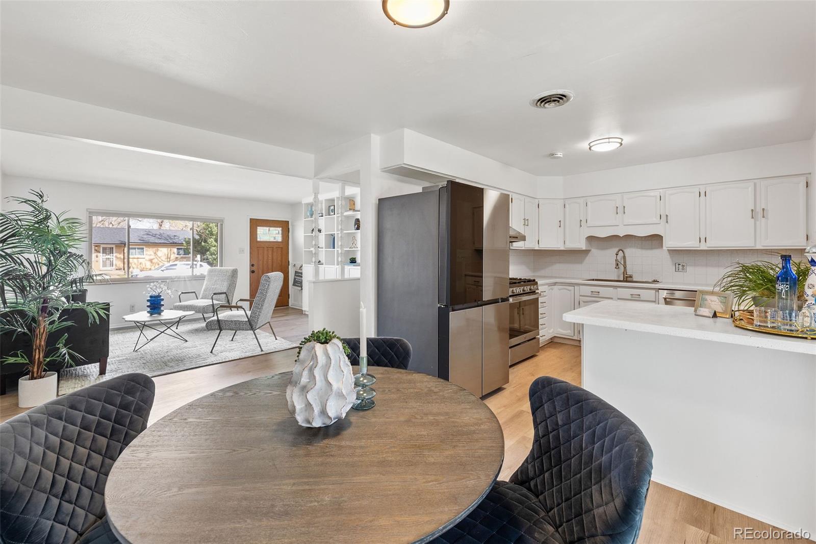 MLS Image #7 for 3423 s vrain street,denver, Colorado