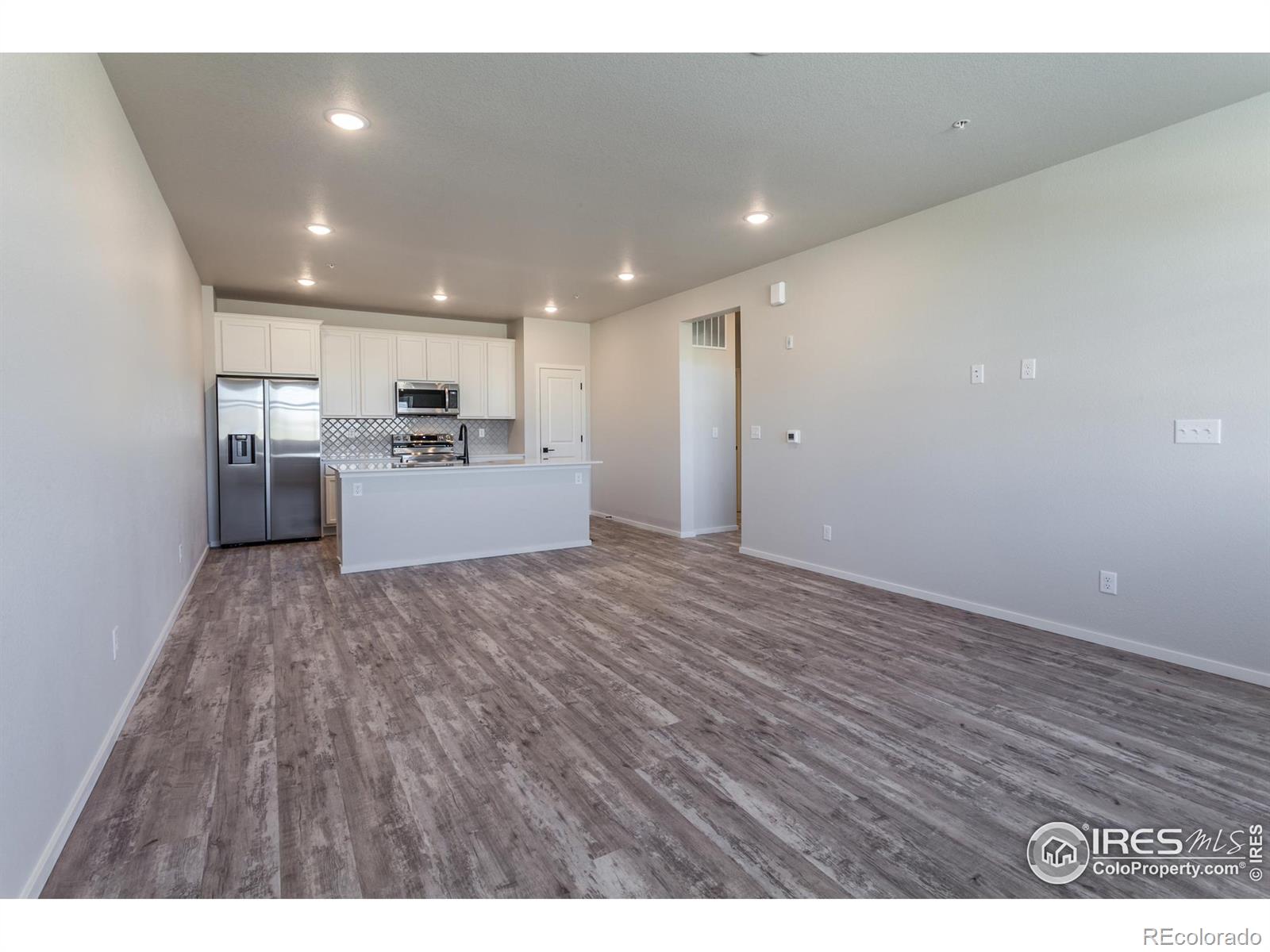 MLS Image #3 for 2120  fallin leaf drive,windsor, Colorado