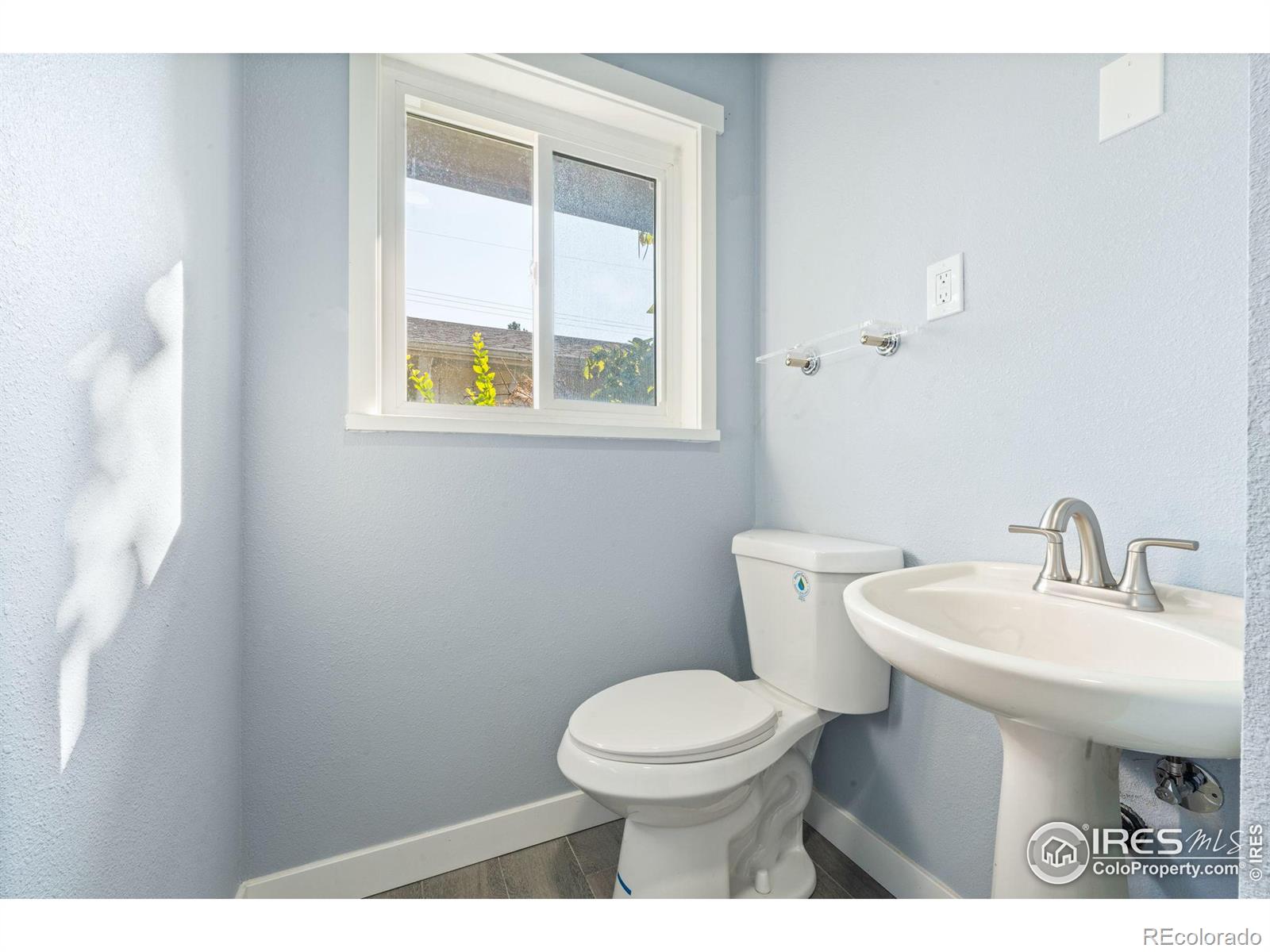 MLS Image #15 for 694 s ivy way,denver, Colorado